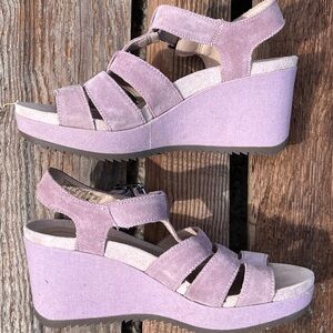Vionic Lavender Suede Wedge Sandals